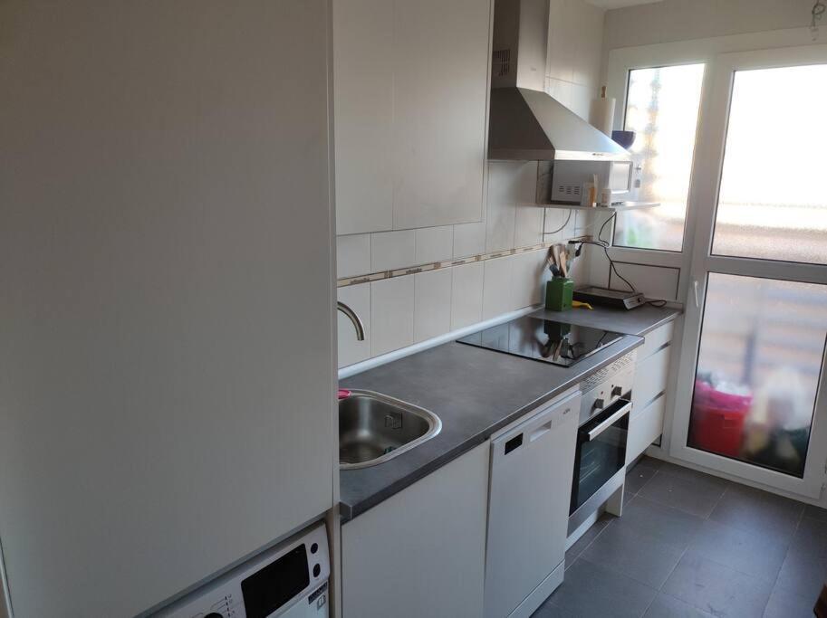 Familiar Con Piscina Licencia 14721 Apartment *